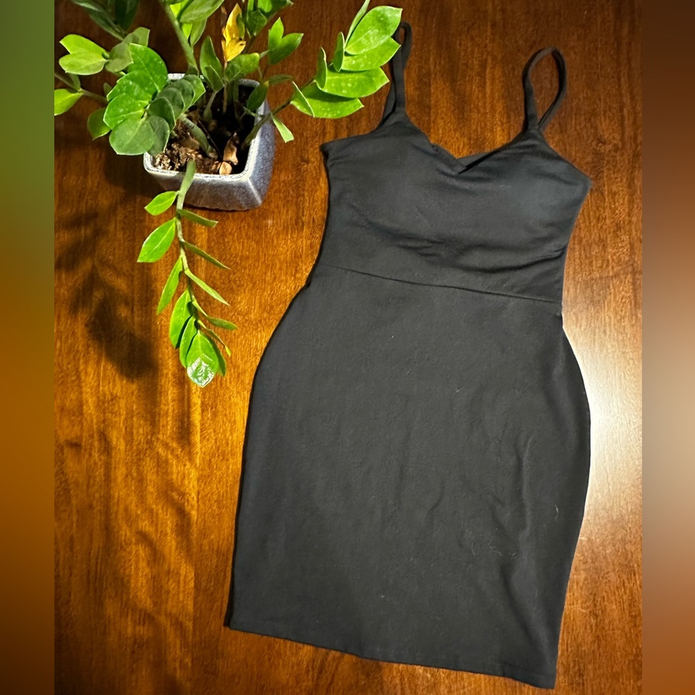 NWOT Fabletics Little Black Dress